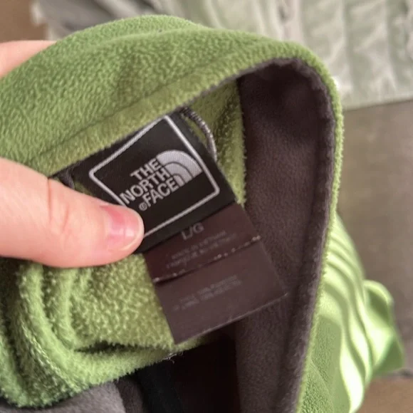 Green North Face Fill Zip Fleece - Picture 6 of 6